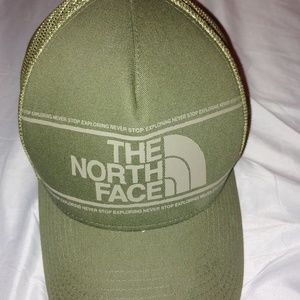 Mens. The North Face hat